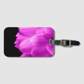 Hete roze bloemblaadjes op zwart bagagelabel (Voorkant (horizontaal))