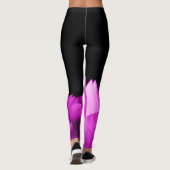 Hete roze bloemblaadjes op zwart leggings (Achterkant)