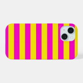 Hete roze en kanariegele strepen iPhone 15 case (Achterkant horizontaal)