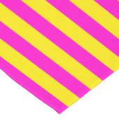 Hete roze en kanariegele strepen korte tafelloper (Hoek)