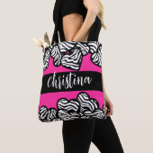 Hete roze zwart-witte zebra patroon hartnaam tote bag (Dichtbij)