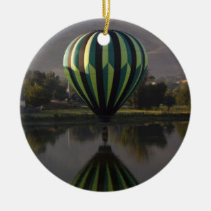 Heteluchtballon boven de Yakima rivier Keramisch Ornament