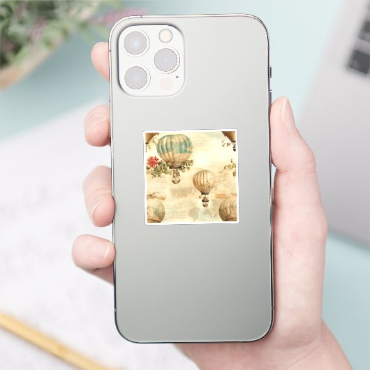  heteluchtballon in een sereen landschap (9) sticker (Telefoon)