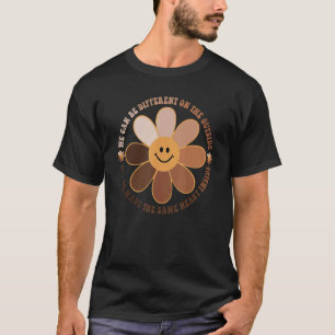 Hetzelfde hart op de binnenste retro zwarte geschi t-shirt