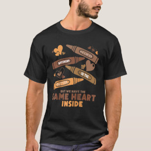 Hetzelfde hart op de binnenste zwarte geschiedenis t-shirt