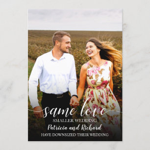Hetzelfde liefdesbruilofts-aankondigingsfoto met m kaart