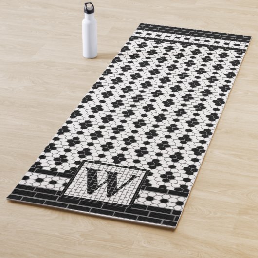 Hex Tegel Print Monogram Yogamat (In situ)