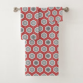 Hexagonal Kimono Print, Red en Grey/Grey Bad Handdoek (Insitu)