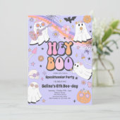 Hey Boo Halloween Groovy Cute Ghost Birthday Party Kaart (Staand voorkant)