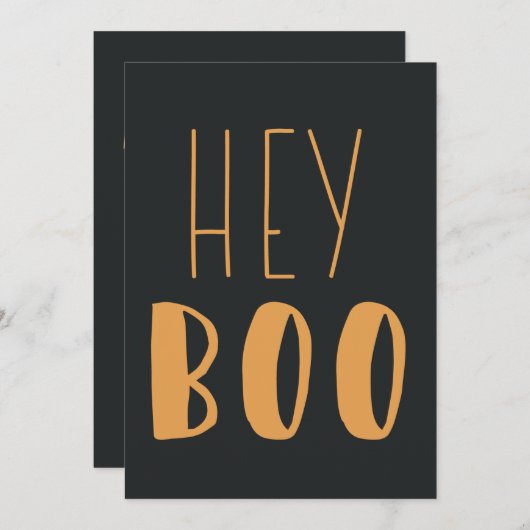 "Hey Boo" Halloween Typografie modern Custom Feestdagenkaart (Voorkant / Achterkant)