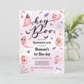 Hey Boo Spooktacular Pink Ghost Halloween Birthday Kaart (Staand voorkant)