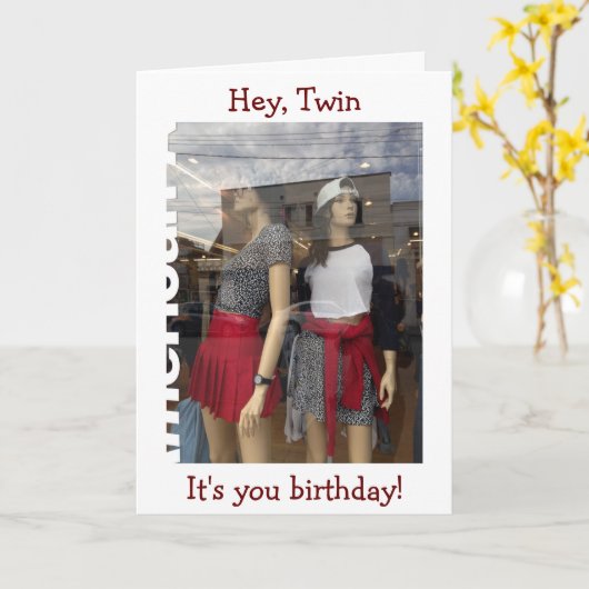 HEY TWIN-HET IS JE VERJAARDAG (LATEN WE WINKELEN) KAART (Gele Bloem)