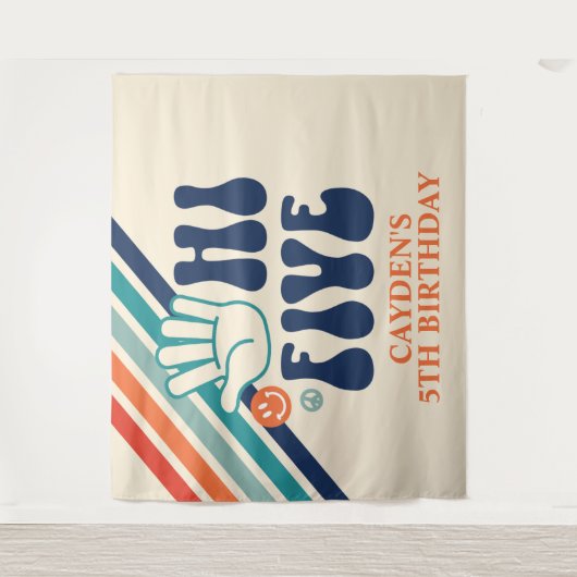 Hi Five Retro Strepen verjaardags Tapijt Wandkleed (Voorkant)