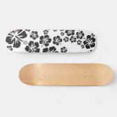 Hibiscus bloeit in het zwart skateboard (Horizontaal)