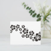 hibiscus blooms in het zwart briefkaart (Staand voorkant)