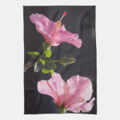 Hibiscus Flower in Profile Theedoek (Verticaal)