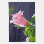 Hibiscus in fel licht theedoek (Verticaal)