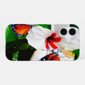 Hibiscusbloem met 2 Tiger Longwing vlinders iPhone 16 Hoesje (Achterkant horizontaal)