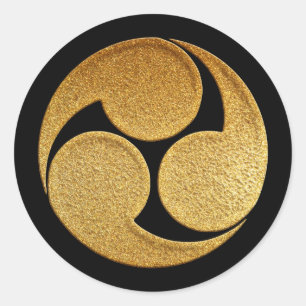 Hidari Mitsu Tomoe Kamon in Gold Ronde Sticker