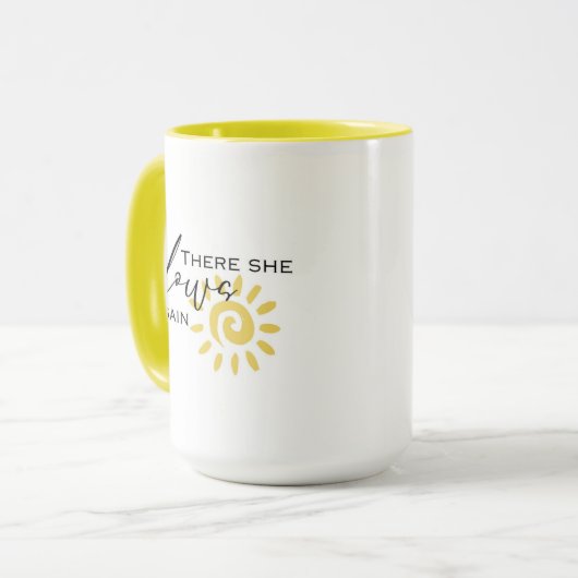 Hier gloeit ze weer positief citaat zonnig geel mok (Voorkant links)