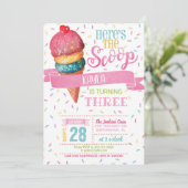 Hier is de Scoop Birthday-uitnodiging Kaart (Staand voorkant)