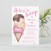 Hier is de Scoop Girls Ice Cream Birthday Invitati Kaart (Staand voorkant)