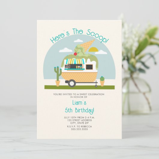 Hier is de Scoop Green Ice Cream Birthday Kaart (Staand voorkant)