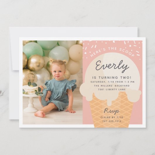 Hier is de Scoop Ice Cone Kind Birthday Foto Kaart (Voorkant)