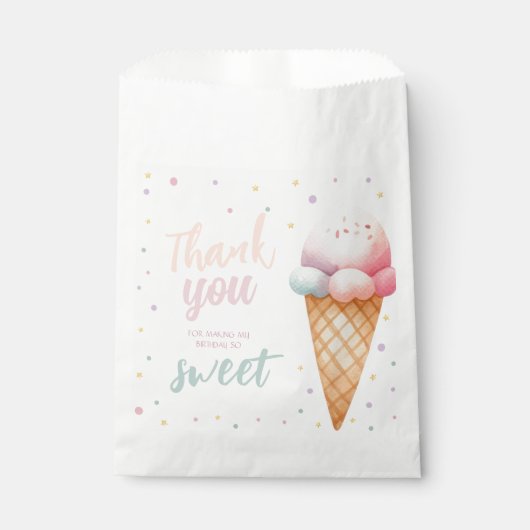 Hier is de Scoop Ice Cream Birthday Party Bedankzakje (Voorkant)
