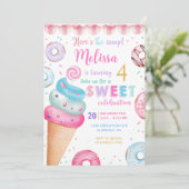 Hier is de Scoop Ice Cream Donut verjaardag Kaart (Staand voorkant)