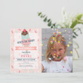 Hier is de Scoop Pink Ice Cream Photo Birthday Kaart (Staand voorkant)