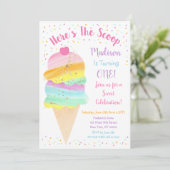 Hier is de Scoop Rainbow Ice Cream Birthday Kaart (Staand voorkant)