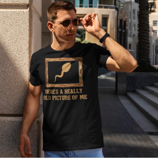 Hier is een echt oud Afbeelding van mij T-shirt