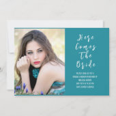 Hier komt de Bridal van de Bridal- showwer uitnodi Kaart (Voorkant)