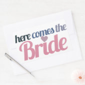 Hier komt de bruid rechthoekige sticker (Envelop)