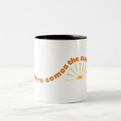 Hier komt de Mok van de zon (Center)