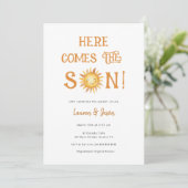 Hier komt de SON Boho Baby shower Invitation Kaart (Staand voorkant)