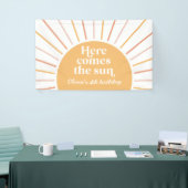 Hier komt de Sun Boho Sunshine-verjaardag Spandoek (Beurs)
