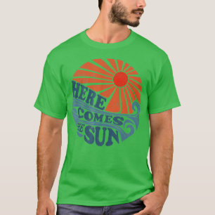  hier komt de Sun Cute Retro 70 s Beach Vac T-shirt