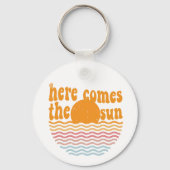 Hier komt de Sun Retro. Sleutelhanger (Voorkant)