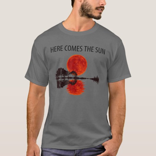 Hier komt de zon t-shirt (Voorkant)