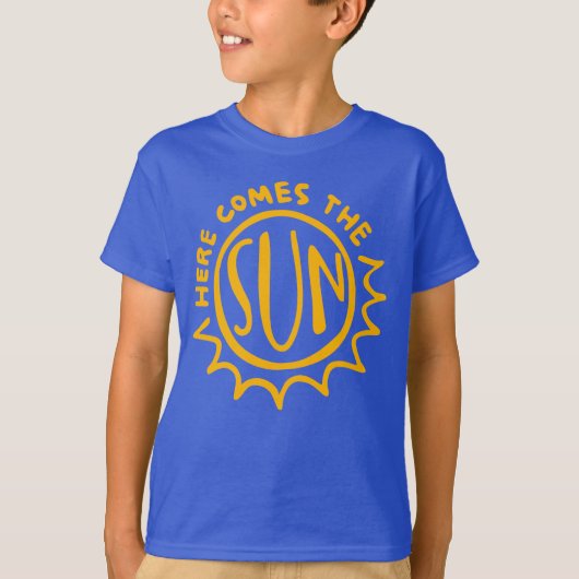 Hier komt de zon t-shirt (Voorkant)