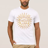 Hier komt de zon witte T-shirt (Voorkant)