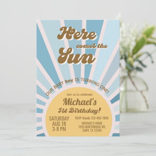 Hier komt de zonjongen van de eerste verjaardag ui kaart (Staand voorkant)