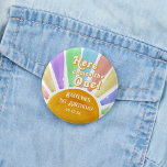 Hier komt die! Retro Boho Sun 1e verjaardag Ronde Button 3,2 Cm<br><div class="desc">Celebrate in style with these trendy 1st birthday party favor buttons. This design is easy to personalize with your special event wording and your guests will be thrilled when they see these fabulous favor buttons. Matching items can be found in the collection.</div>