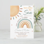 Hier komt het Baby shower van Son Sunshine Kaart (Staand voorkant)