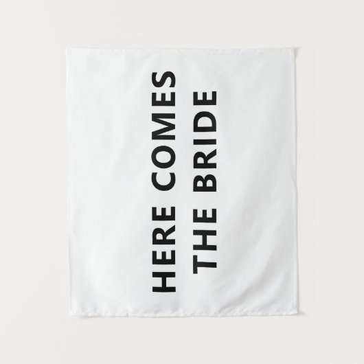 Hier komt het Bride Fabric Ceremony-teken Wandkleed (Voorkant)