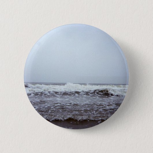 Hier komt het getij! ronde button 5,7 cm (Voorkant)