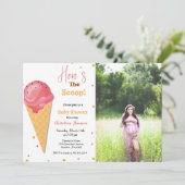 Hier komt het ijsschep baby shower kaart (Staand voorkant)