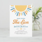 Hier komt het Son Retro Sunshine Baby shower Kaart (Staand voorkant)